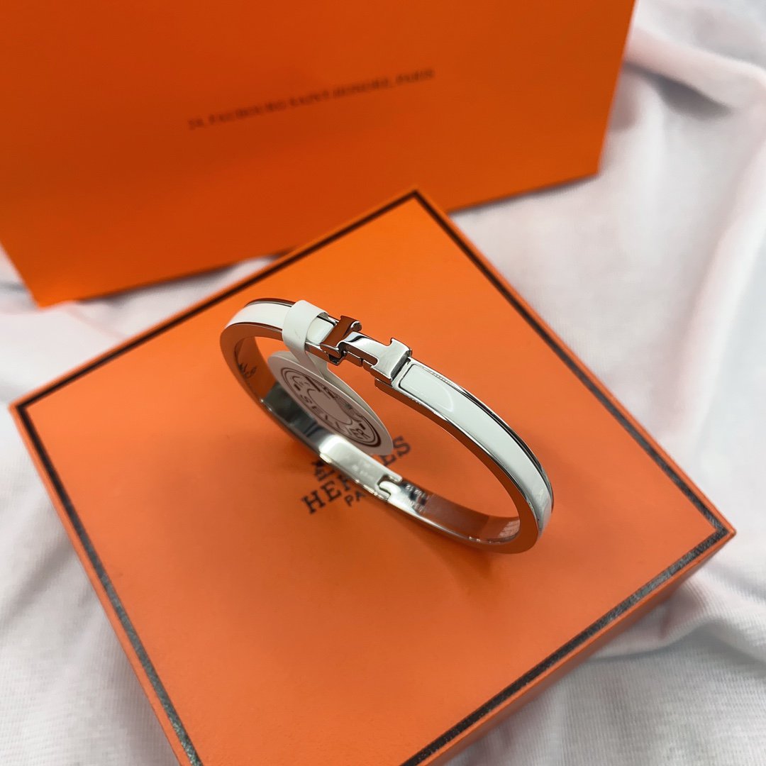 ??MIRA?¡¥CLASSIC HM CLIC WHITE 8MM ENAMEL BRACELET