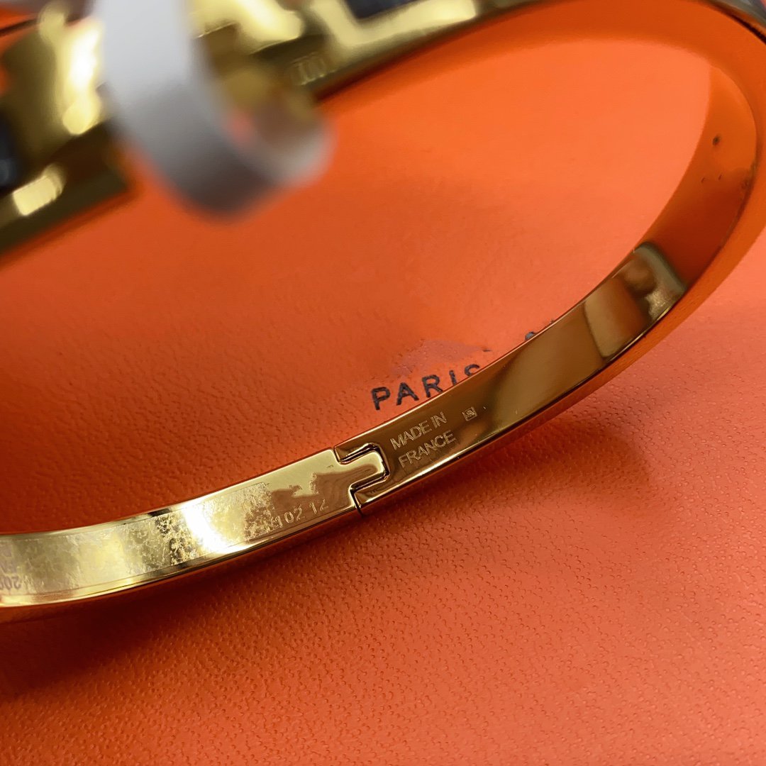 ??MIRA?¡¥CLASSIC HM CLIC BLACK 8MM ENAMEL BRACELET