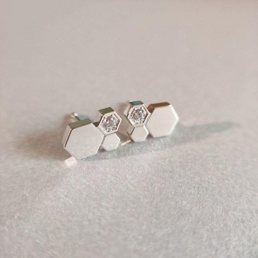 ??MIRA?¡¥BEE LOVE SILVER DIAMOND EARRINGS