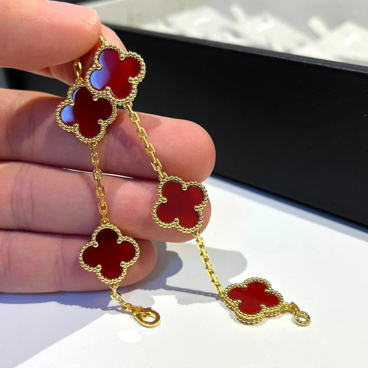 [MIRA]New  CLOVER 5 MOTIF RED CORNELIAN BRACELET COLLECTION