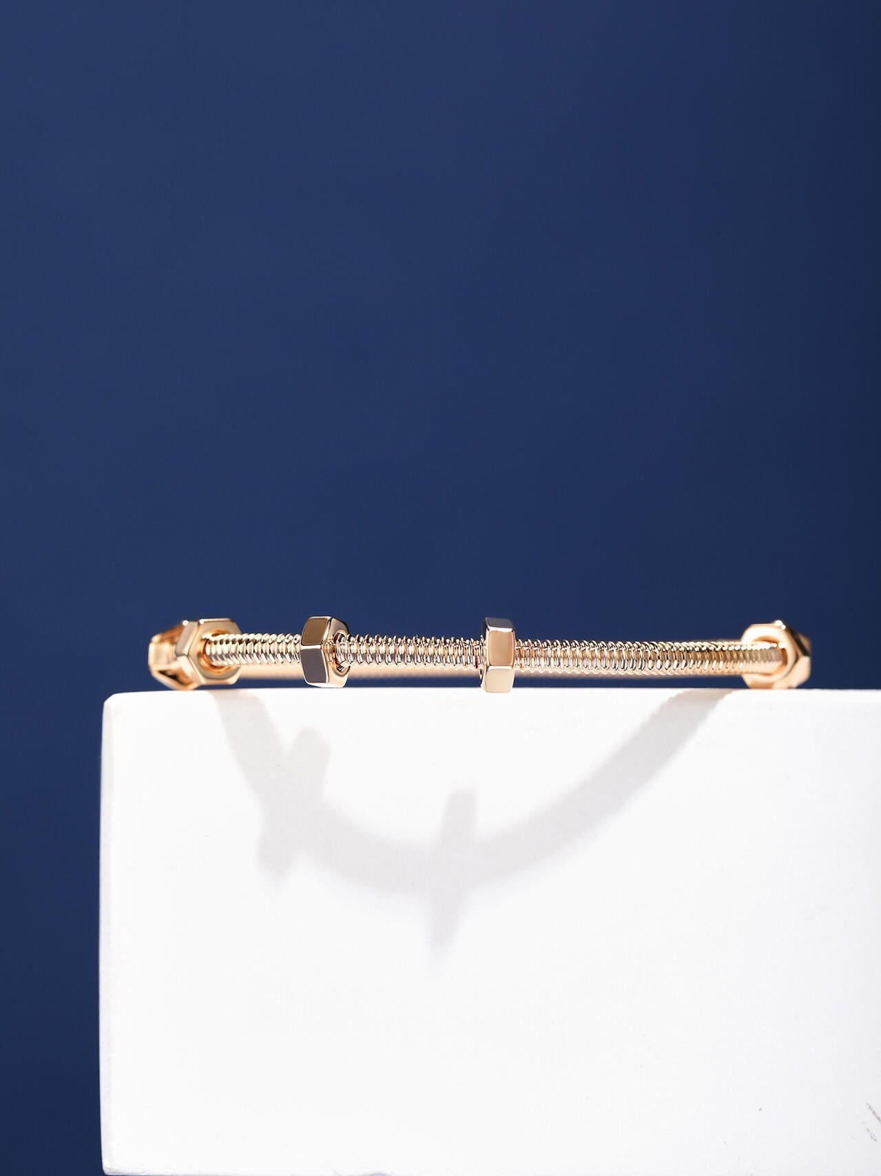 [??MIRA?¡¥]CT THREADED BRACELET