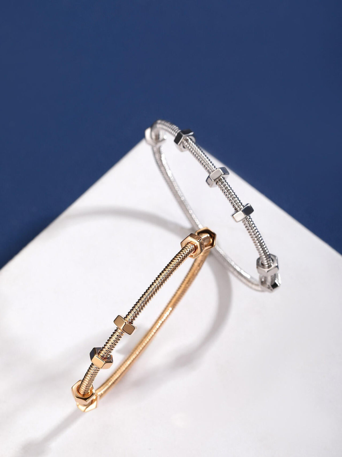 [??MIRA?¡¥]CT THREADED BRACELET