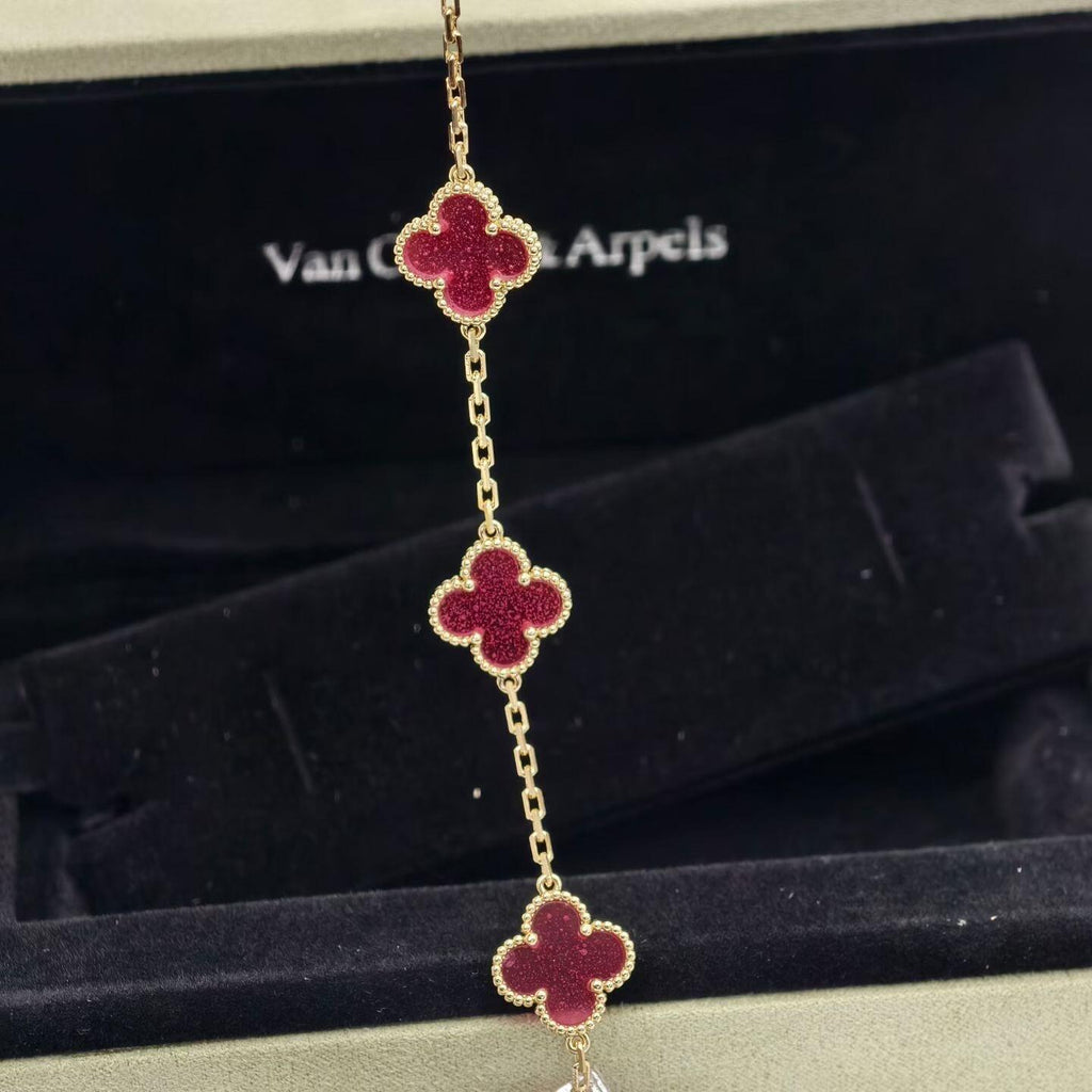 [MIRA] NEW CLOVER 5 MOTIFS PINK ENAMEL BRACELET