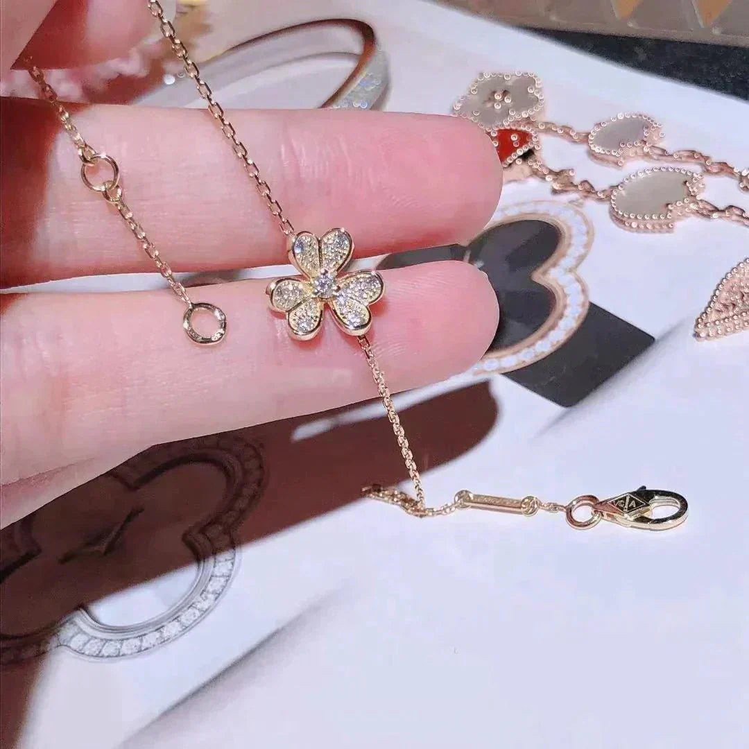 ??MIRA?¡¥FRIVOLE GOLD FLOWER DIAMOND BRACELET