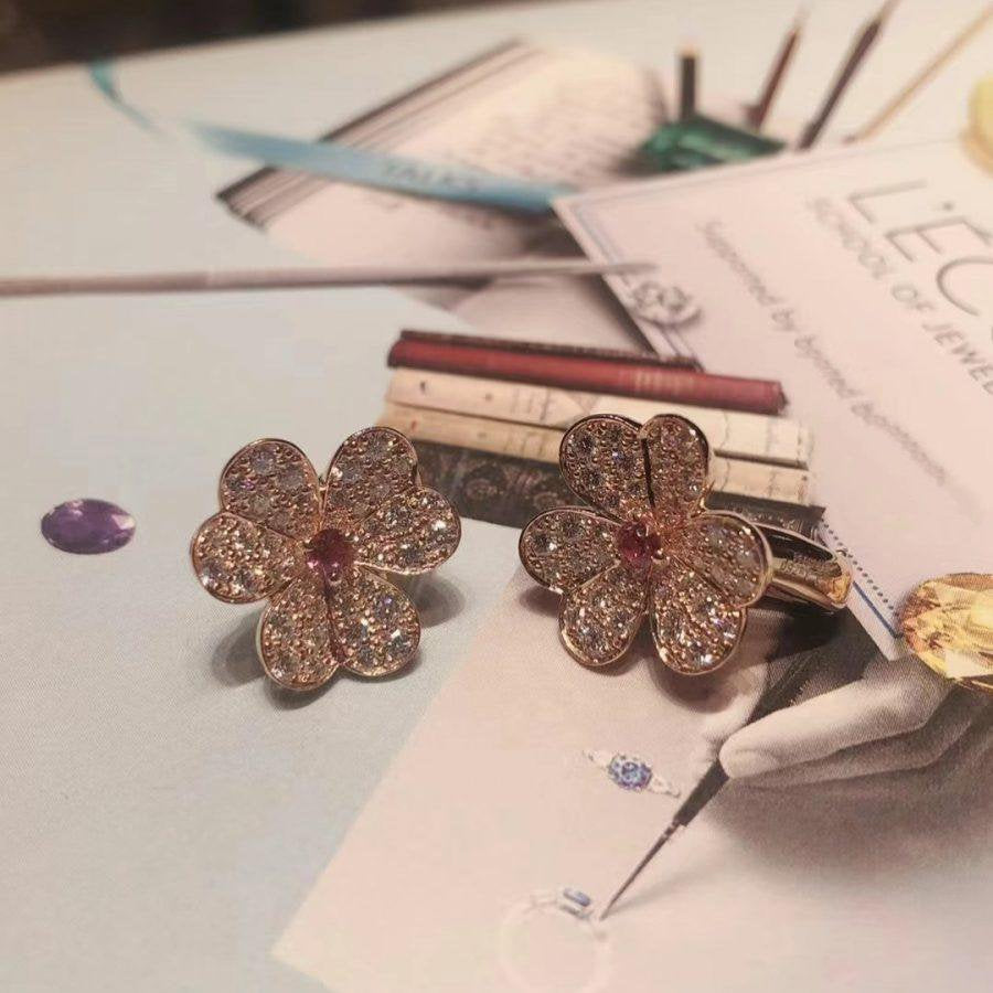 ??MIRA?¡¥FRIVOLE PINK GOLD FLOWER DIAMOND EARRINGS