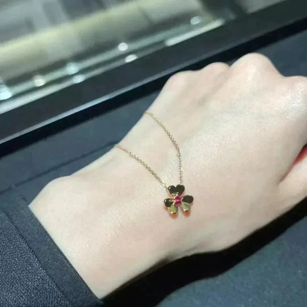??MIRA?¡¥FRIVOLE GOLD FLOWER NECKLACE
