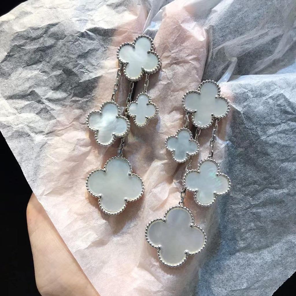 ??MIRA?¡¥CLOVER EARRINGS WHITE MOP 4 MOTIFS SILVER