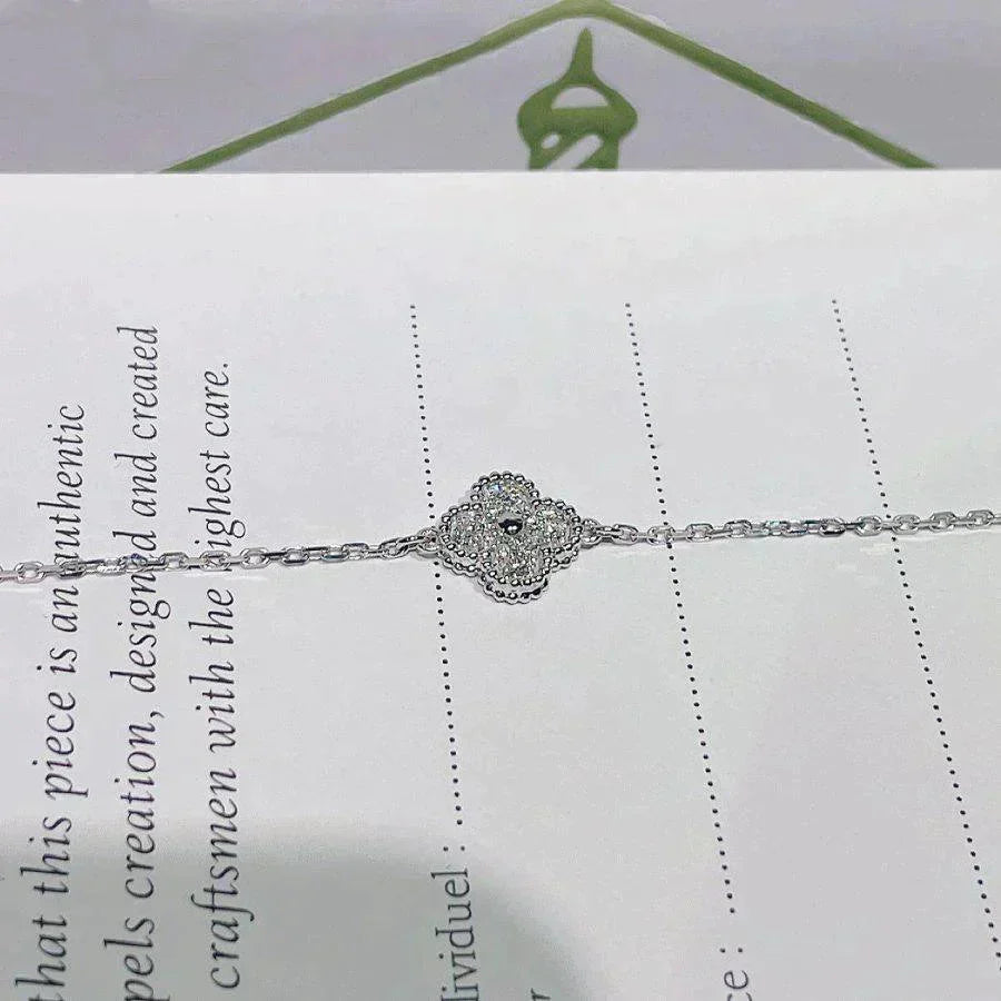 ??MIRA?¡¥CLOVER  SINGLE FLOWER BRACELET SILVER
