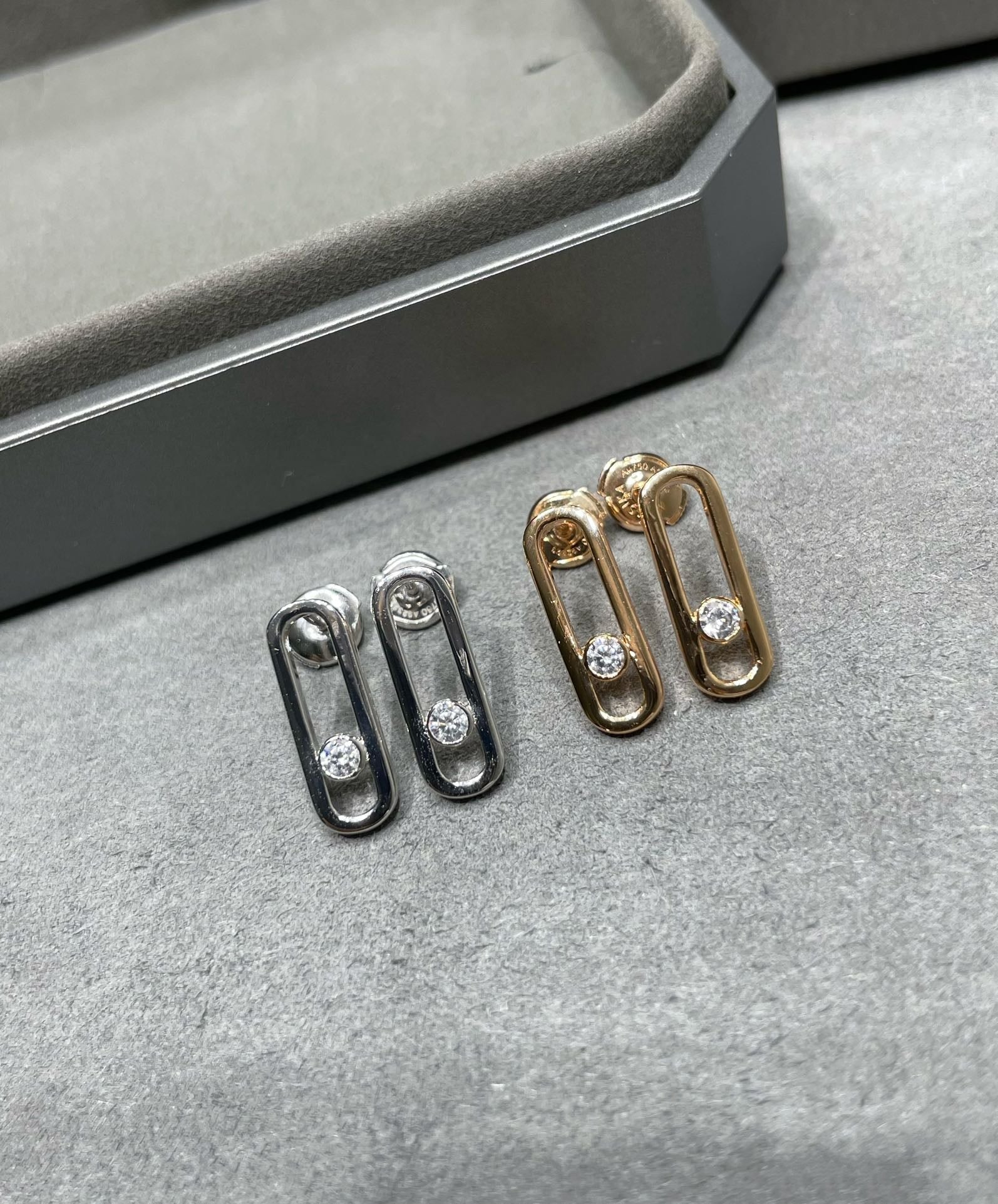 [MIRA] MOVE UNO SMALL 1 DIAMOND EARRINGS