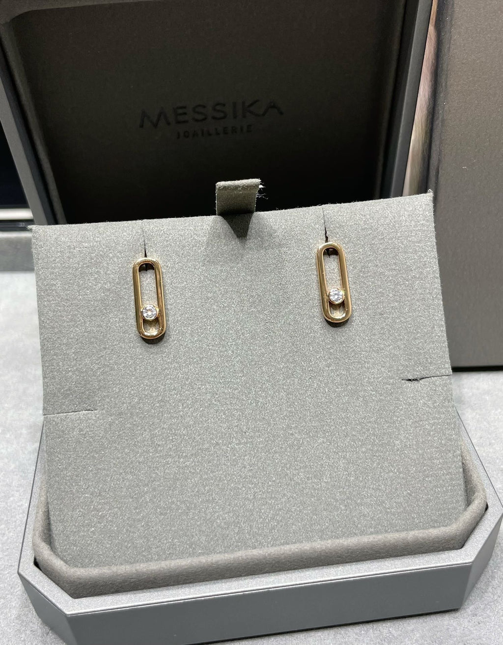 [MIRA] MOVE UNO SMALL 1 DIAMOND EARRINGS