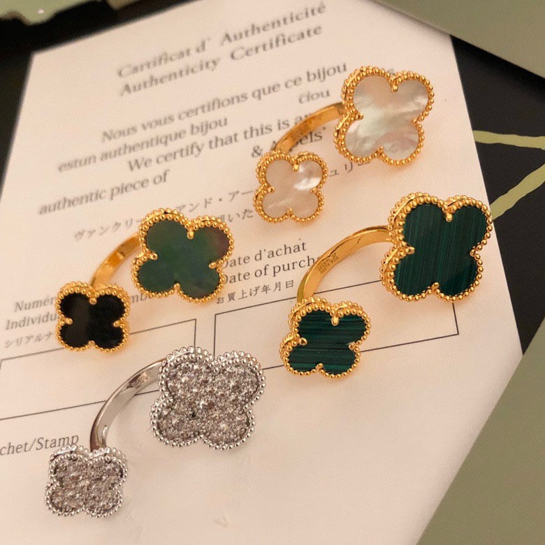 ??MIRA?¡¥CLOVER BETWEEN THE FINGER RING