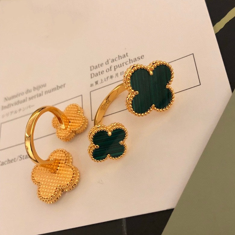 ??MIRA?¡¥CLOVER BETWEEN THE FINGER RING