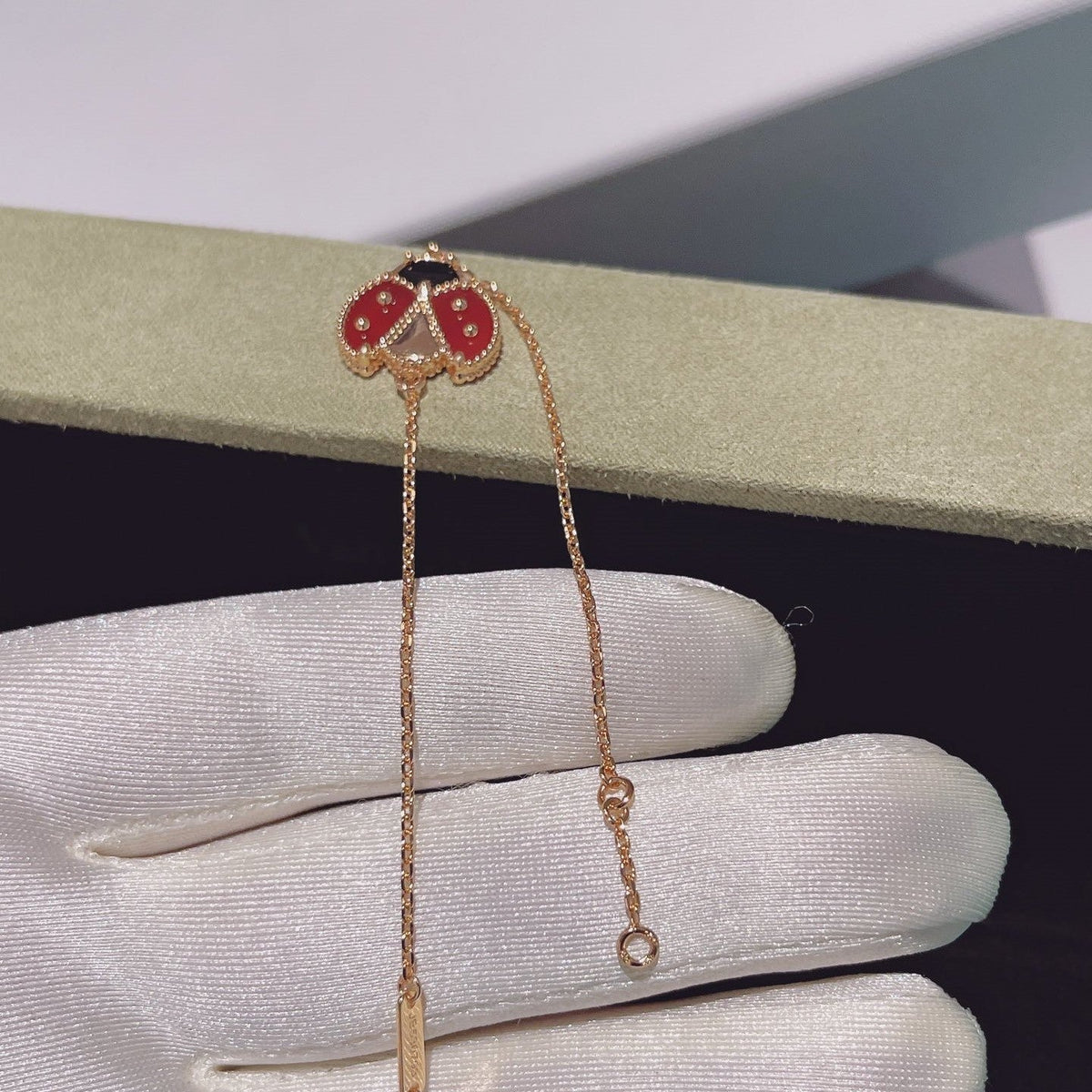 ??MIRA?¡¥LUCKY SPRING 1 MOTIF PINK GOLD BRACELET